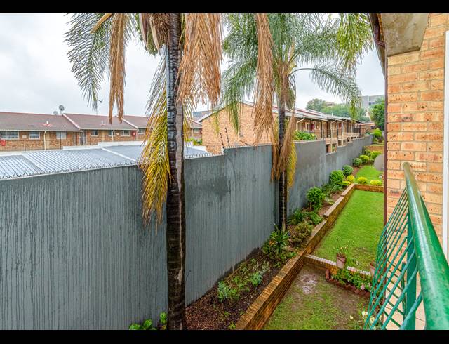 2 BEDROOM APARTMENT FOR SALE IN FERNDALE
